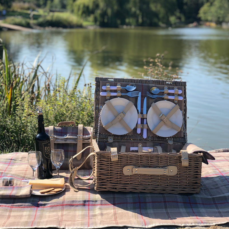 Four Person Tartan Picnic Basket and Blanket – The Colourful